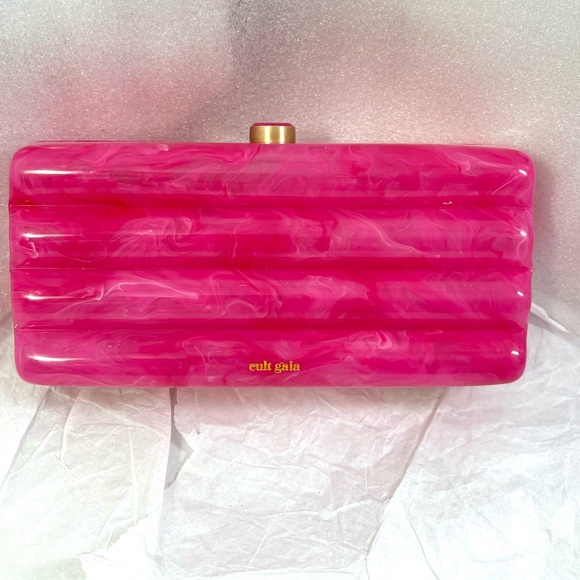 Cult Gaia Enid Box Clutch. Dragonfruit. - Picture 3 of 13